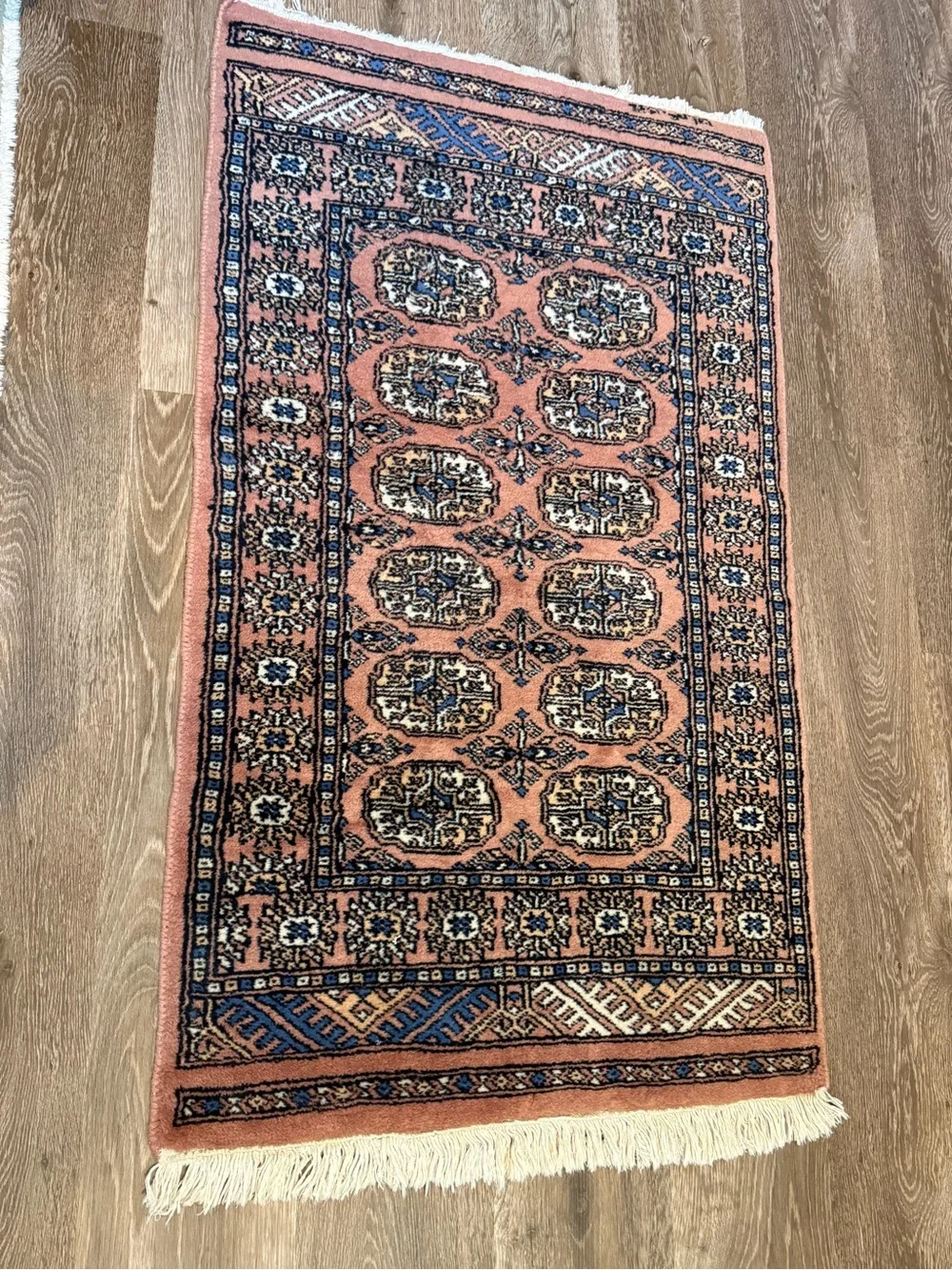 Royal Bokhara  100% Pure Wool, Hand-knotted  Pakistan Design origin Turkoman